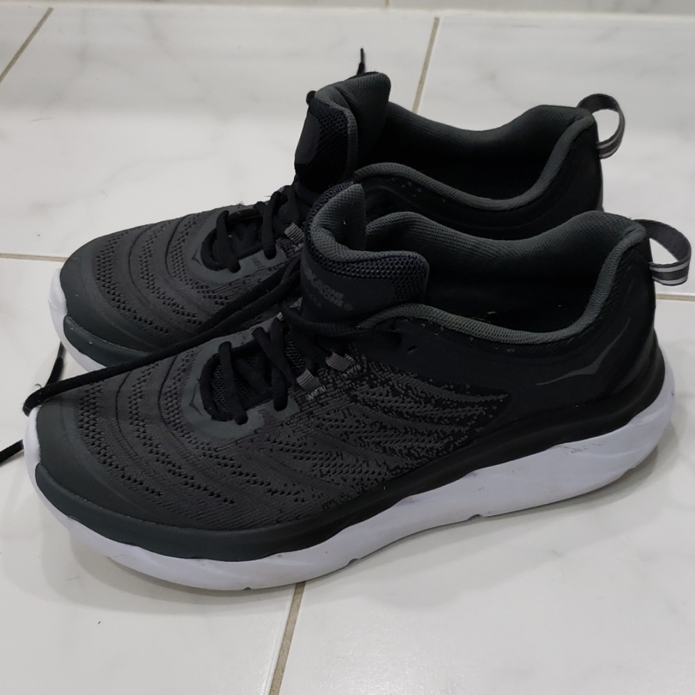 Hoka One One Akasa shoes 10 Wide